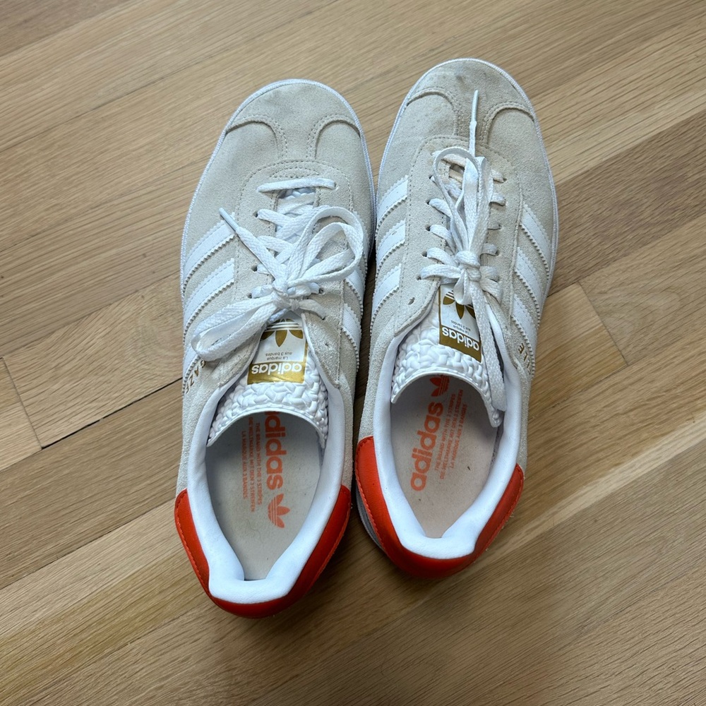 Adidas platform gazelles- 8.5